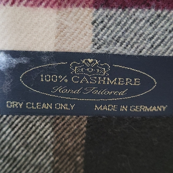 100% Cashmere Scarf Tartan Plaid Check Made in Germany 65x12 Fringe Soft Winter - Picture 6 of 6